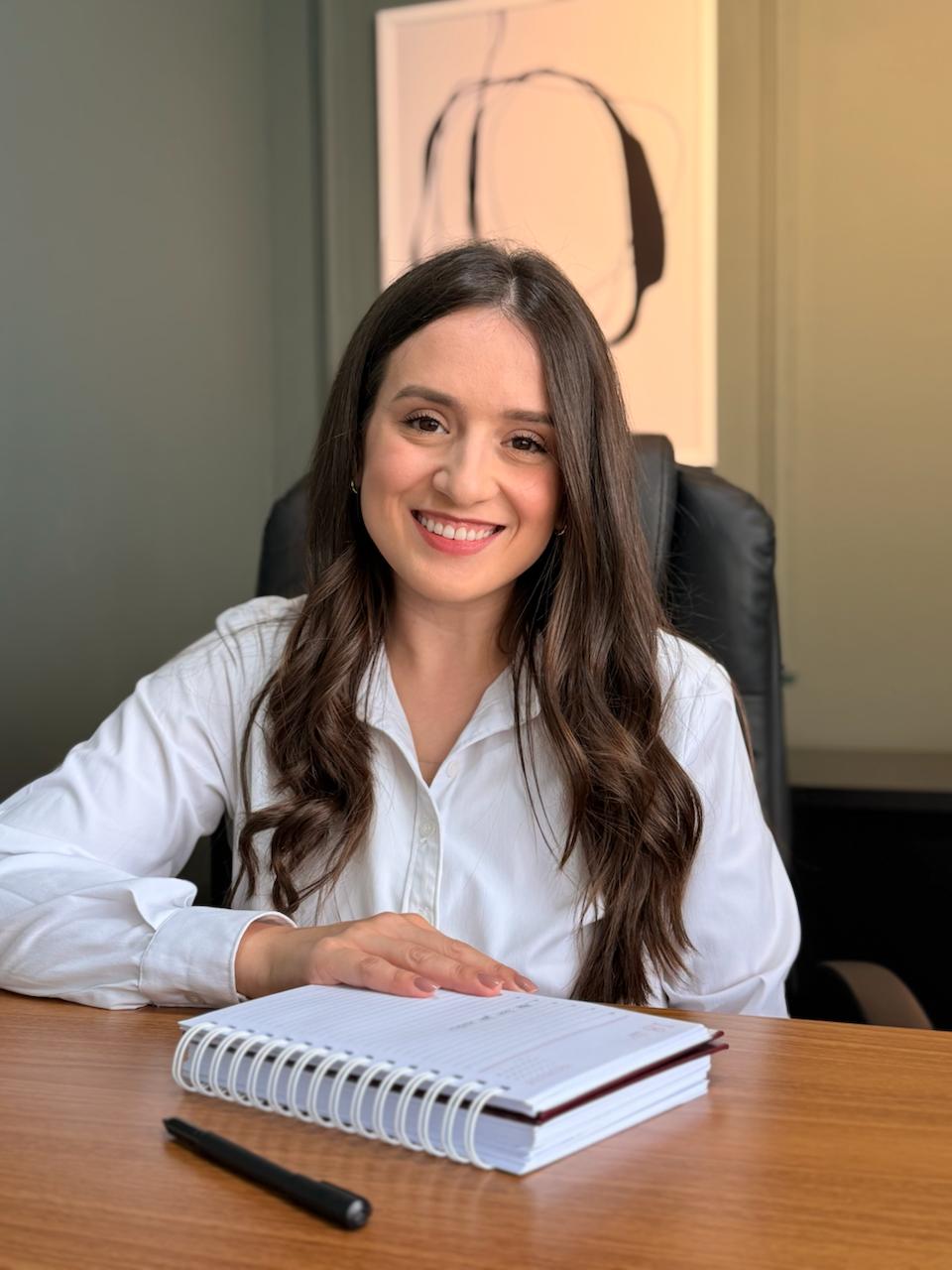 Bruna Pinheiro, advogada especialista em Direito de Família em Curitiba